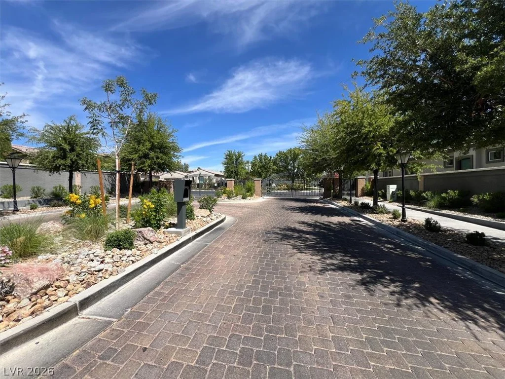 10470 Abbotsbury, Las Vegas, NV 89135