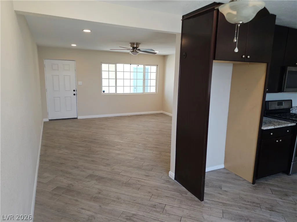 1074 King Richard, Las Vegas, NV 89119