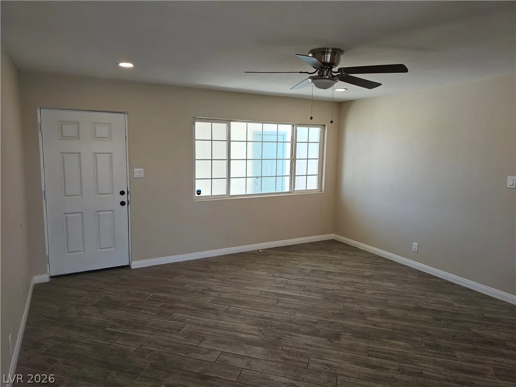 1074 King Richard, Las Vegas, NV 89119