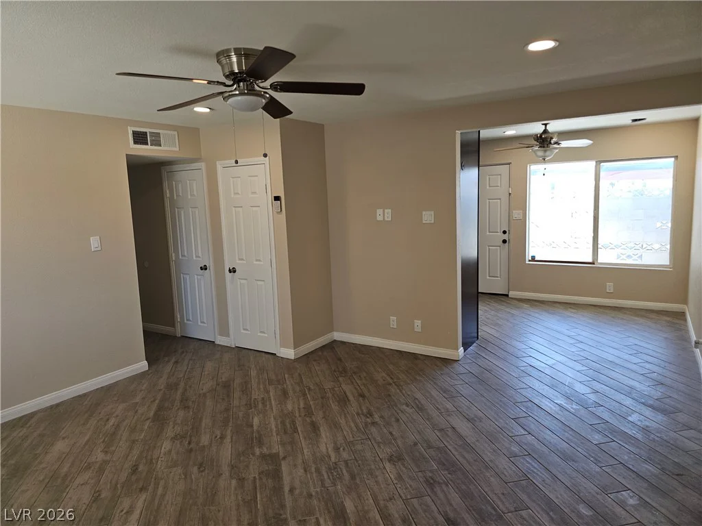 1074 King Richard, Las Vegas, NV 89119
