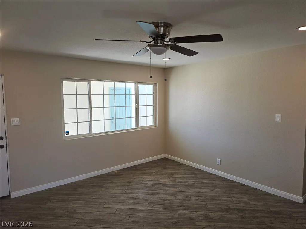 1074 King Richard, Las Vegas, NV 89119