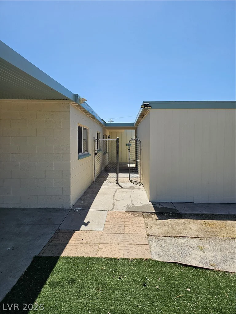 1074 King Richard, Las Vegas, NV 89119