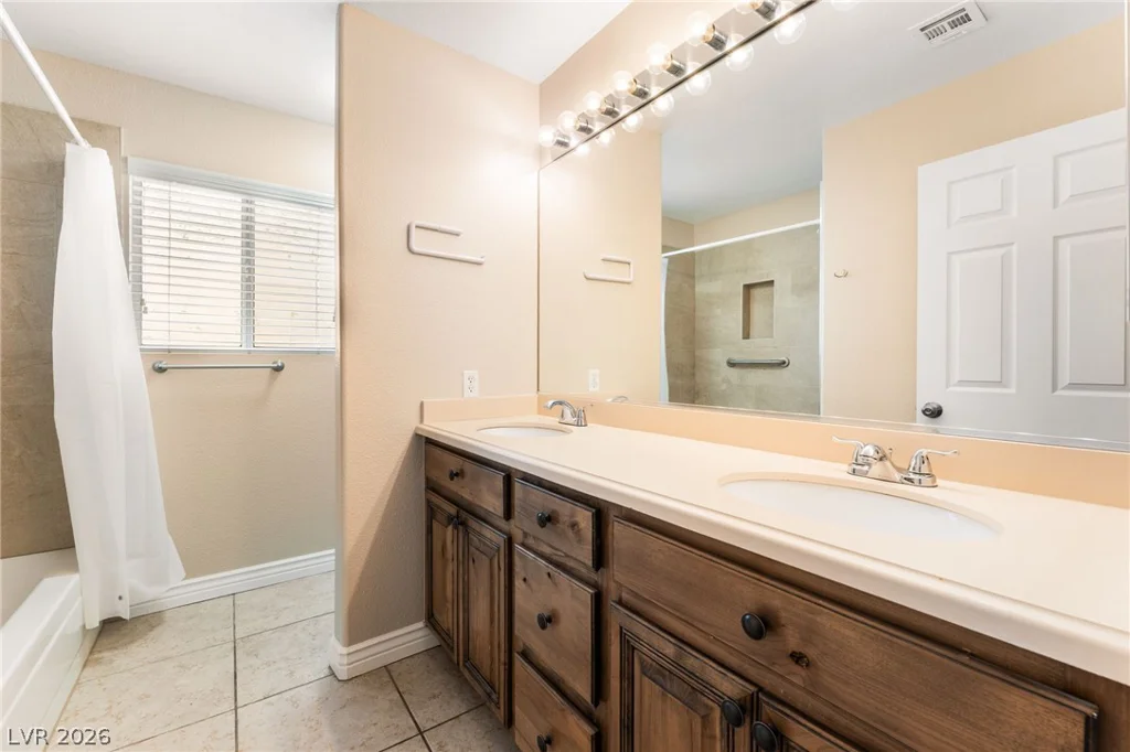 8216 Tivoli Cove, Las Vegas, NV 89128