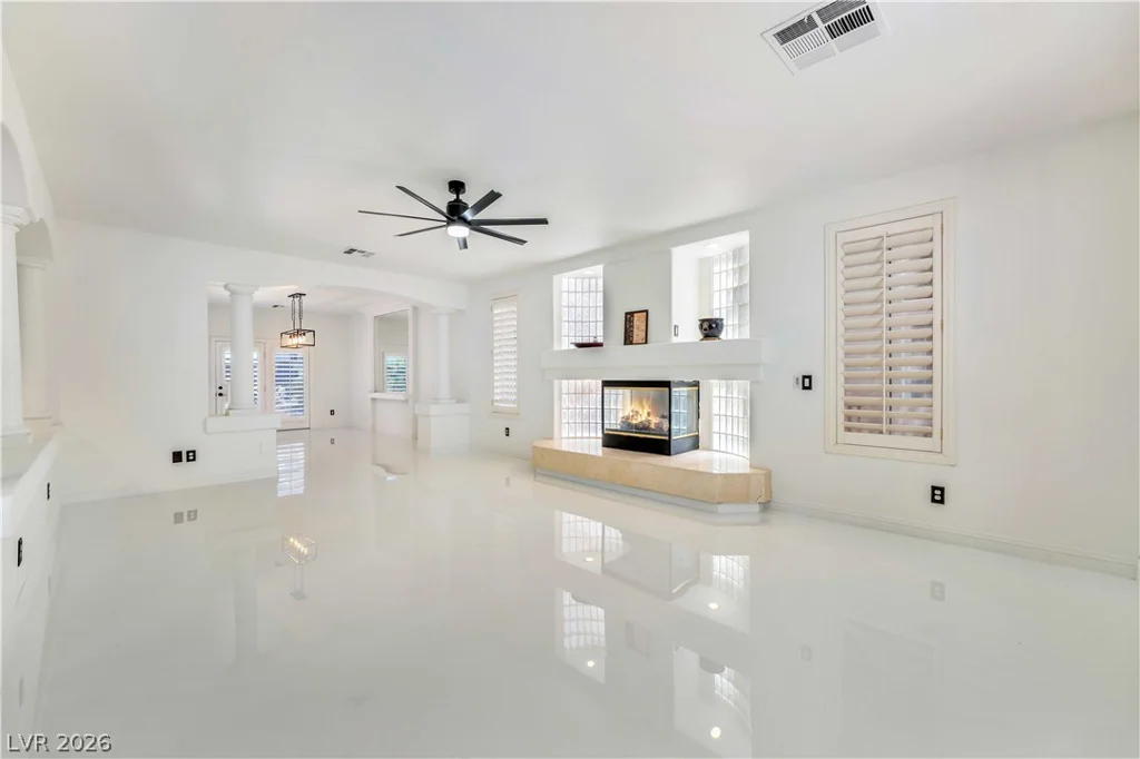 7526 Gossamer Wind, Las Vegas, NV 89139