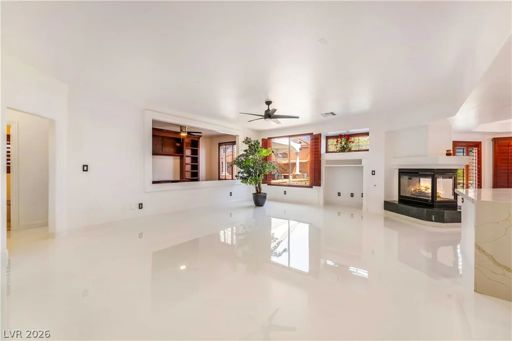 7526 Gossamer Wind, Las Vegas, NV 89139