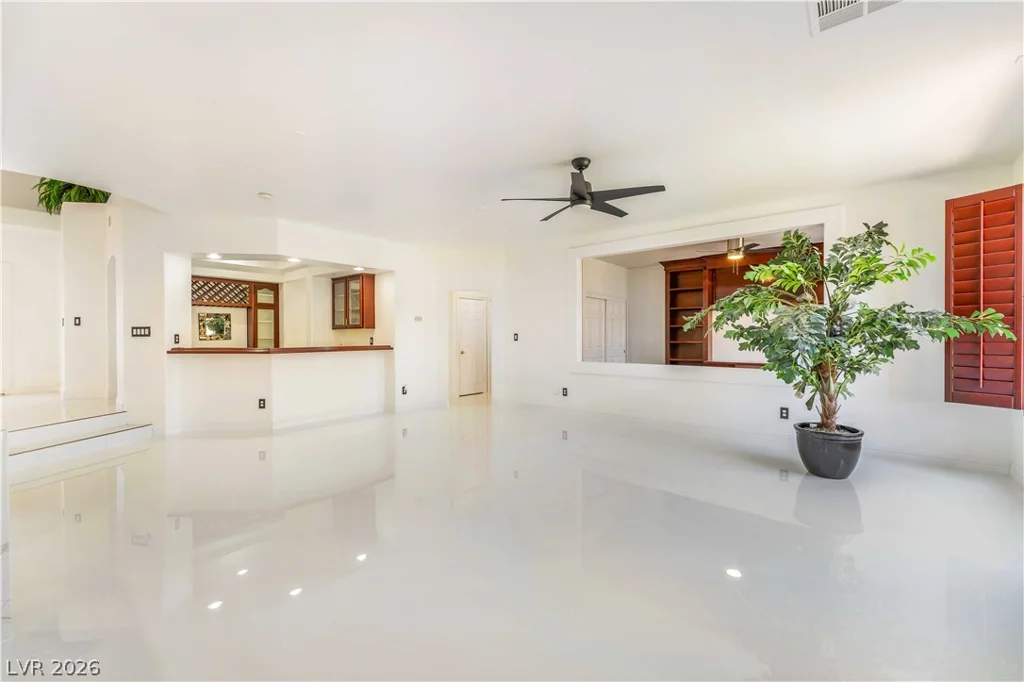 7526 Gossamer Wind, Las Vegas, NV 89139
