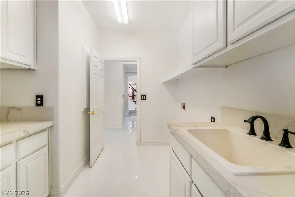 7526 Gossamer Wind, Las Vegas, NV 89139