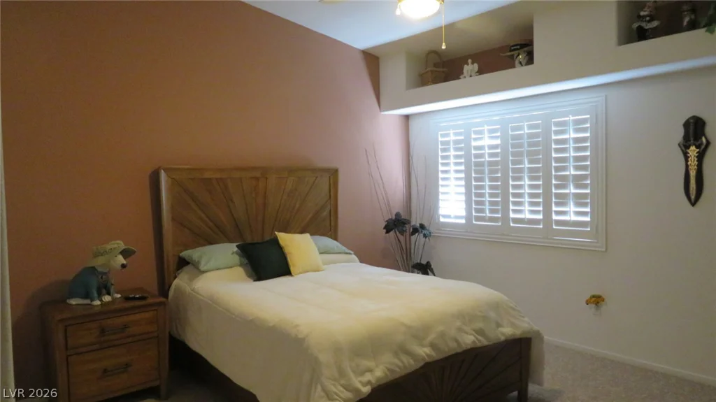 300 Pine Haven, Las Vegas, NV 89144