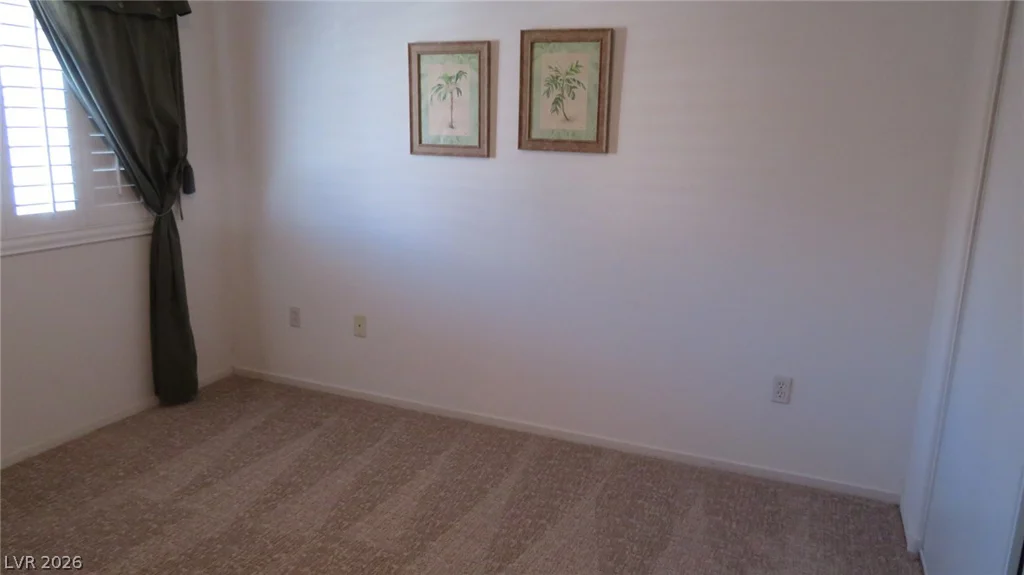 300 Pine Haven, Las Vegas, NV 89144