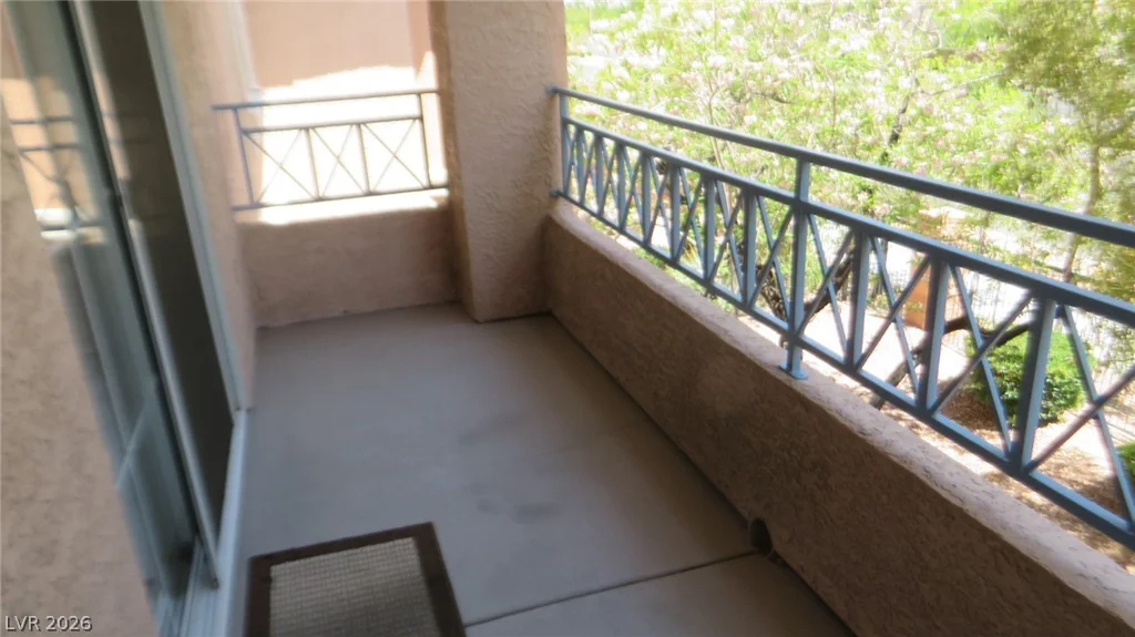 300 Pine Haven, Las Vegas, NV 89144