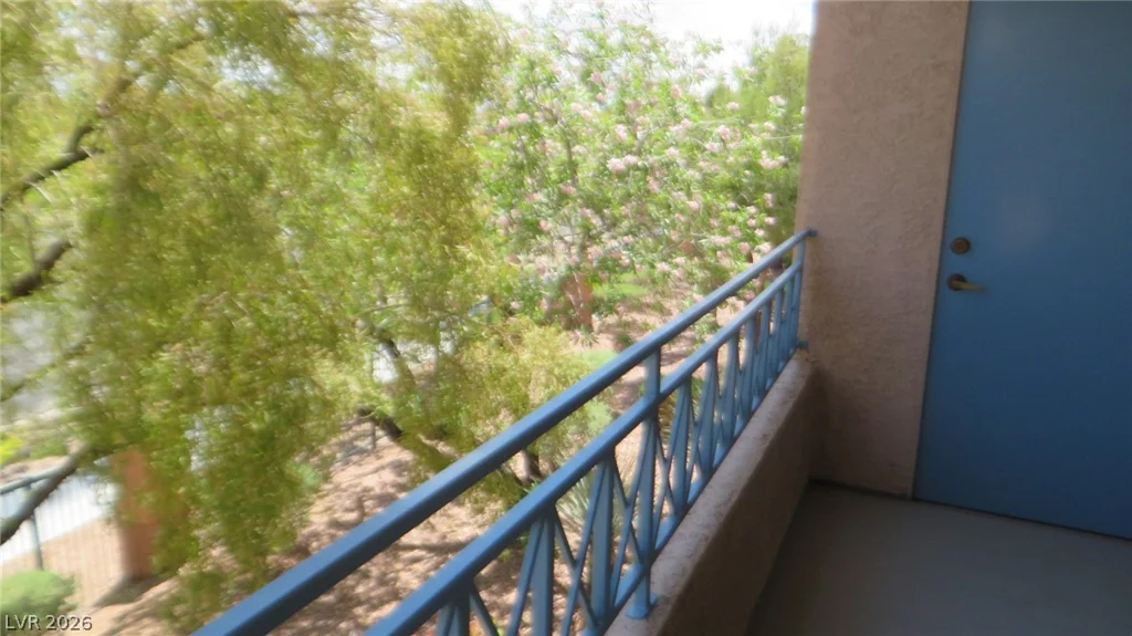 300 Pine Haven, Las Vegas, NV 89144