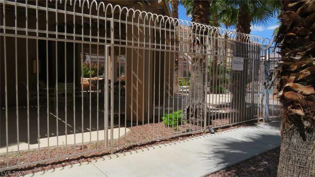 300 Pine Haven, Las Vegas, NV 89144