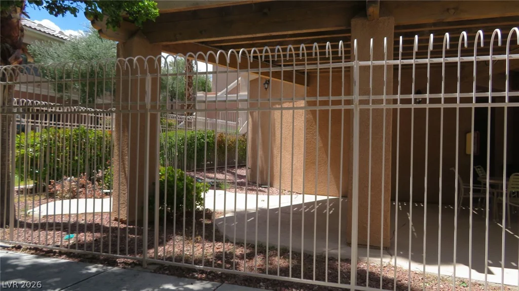 300 Pine Haven, Las Vegas, NV 89144
