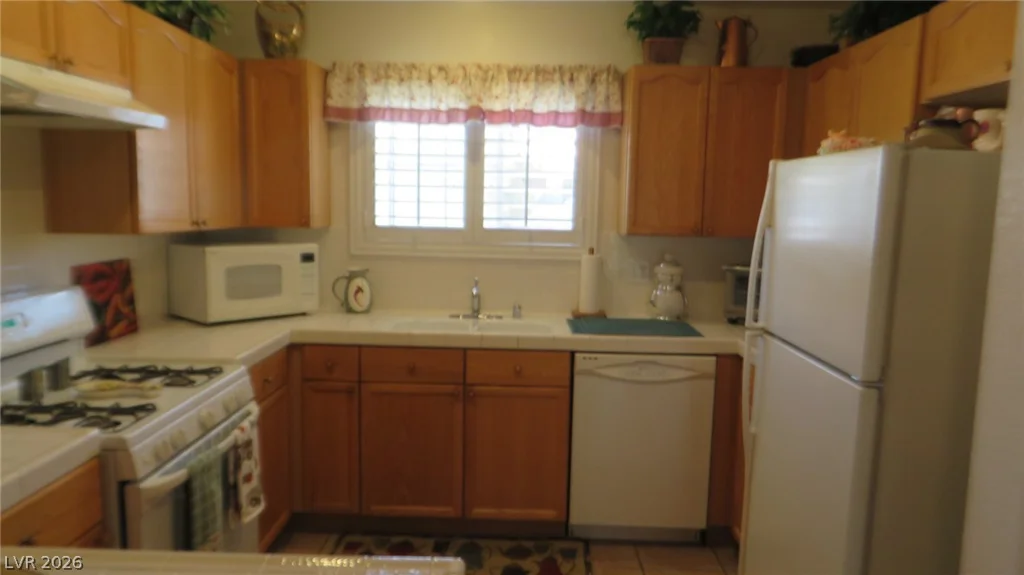 300 Pine Haven, Las Vegas, NV 89144