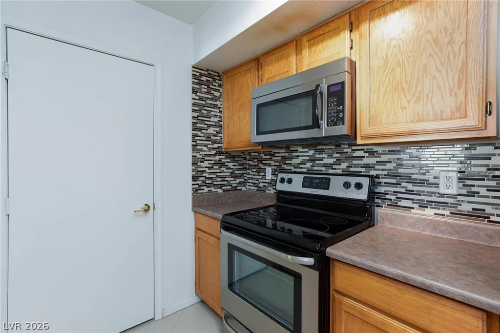 6650 Warm Springs, Las Vegas, NV 89118