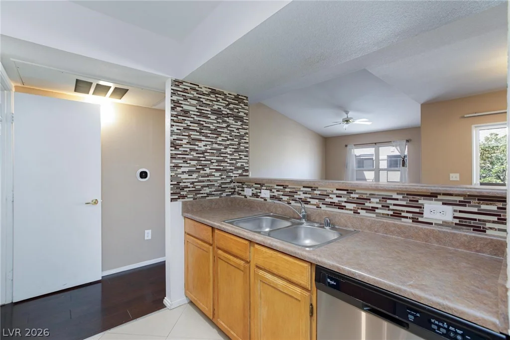6650 Warm Springs, Las Vegas, NV 89118