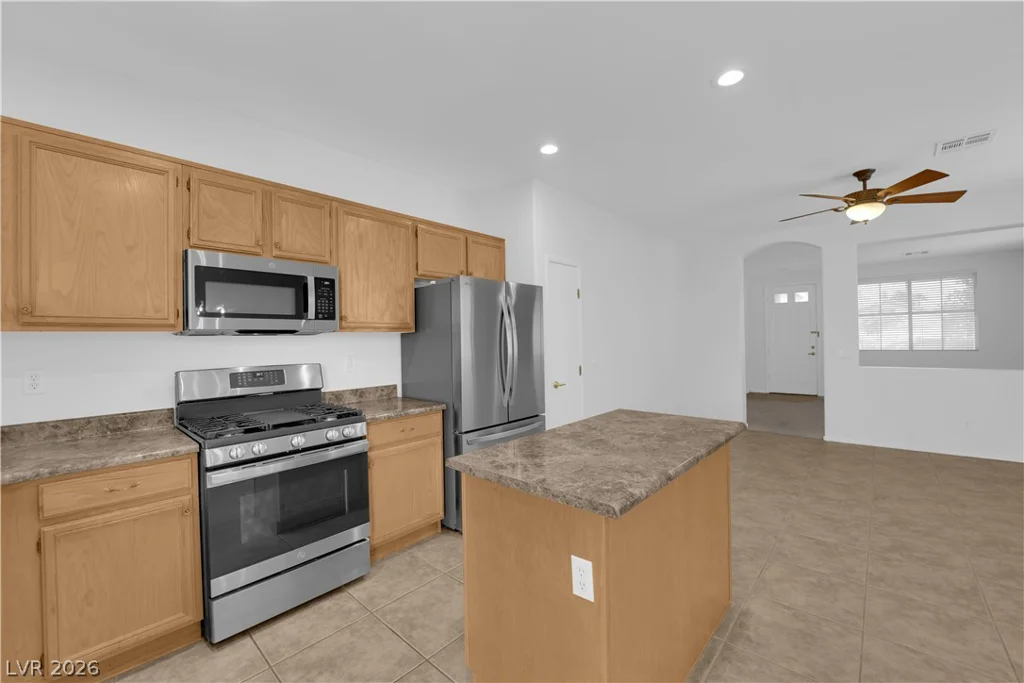 5718 Bear Springs, North Las Vegas, NV 89031