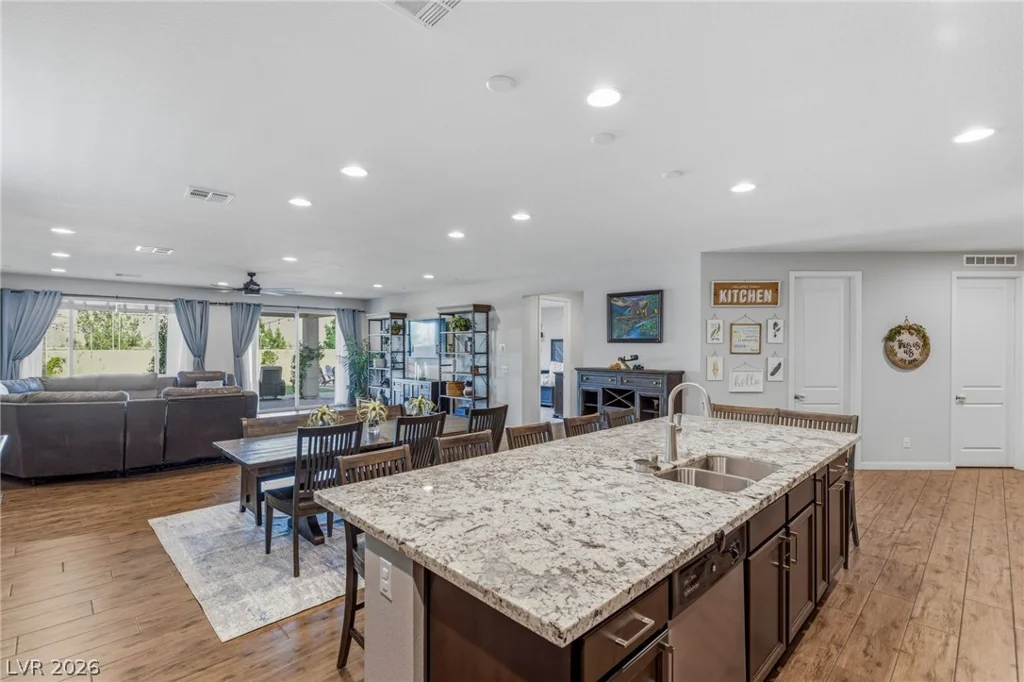 6380 Regina Ridge, Las Vegas, NV 89149