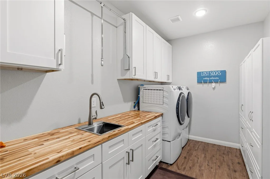 6380 Regina Ridge, Las Vegas, NV 89149