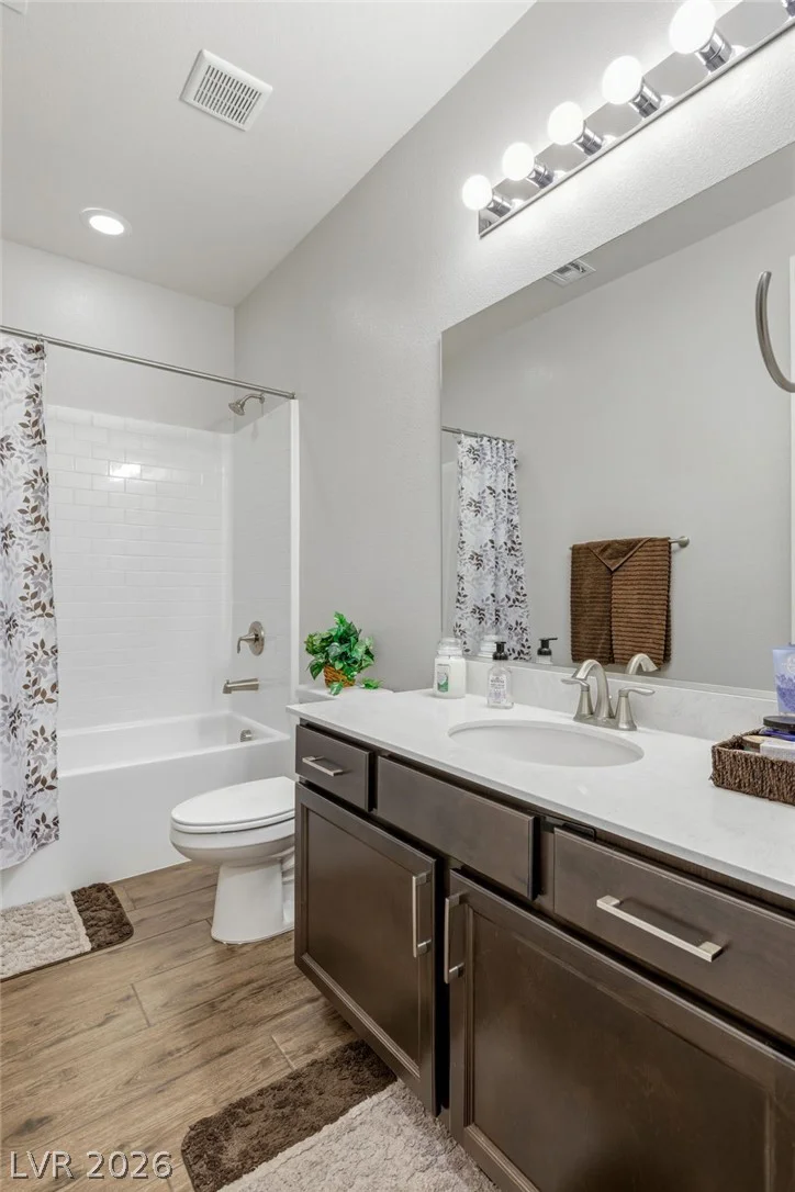6380 Regina Ridge, Las Vegas, NV 89149