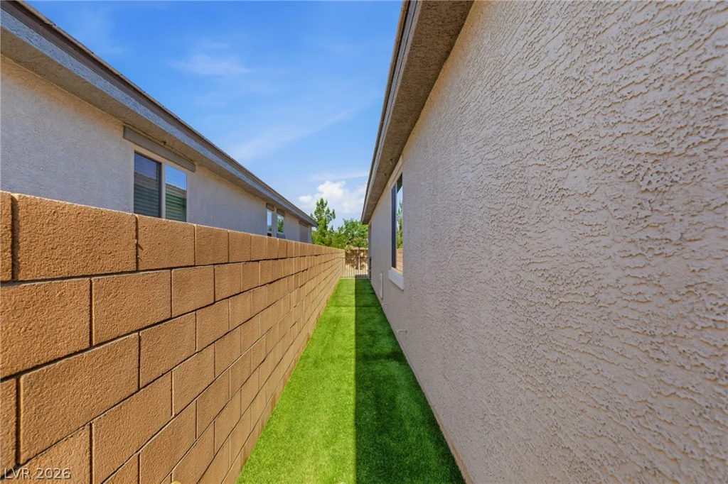 6380 Regina Ridge, Las Vegas, NV 89149