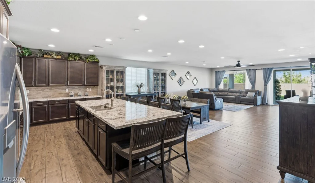 6380 Regina Ridge, Las Vegas, NV 89149