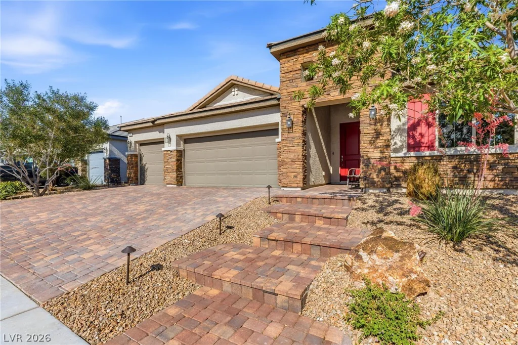 6380 Regina Ridge, Las Vegas, NV 89149