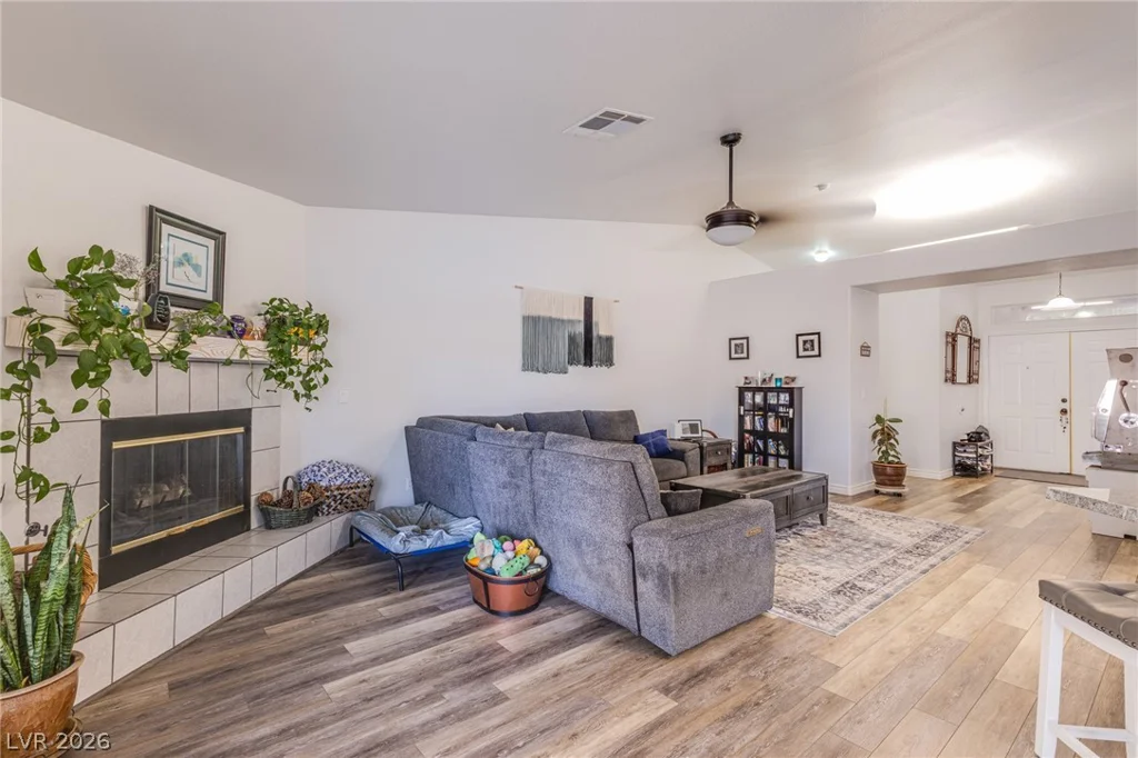 3816 Rocky River, Las Vegas, NV 89130