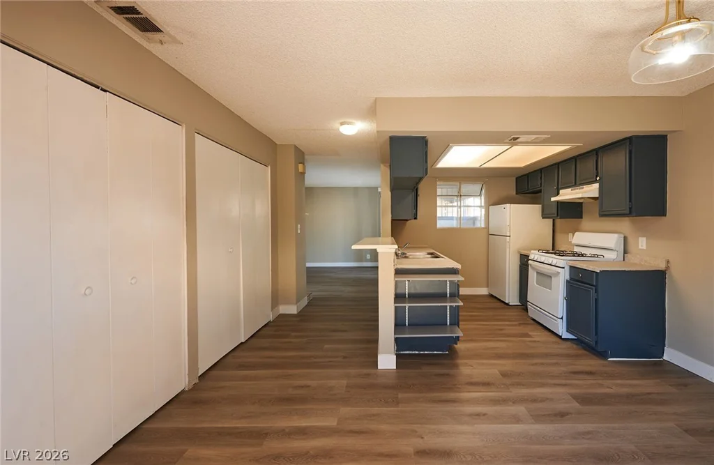 213 Lamb, Las Vegas, NV 89110