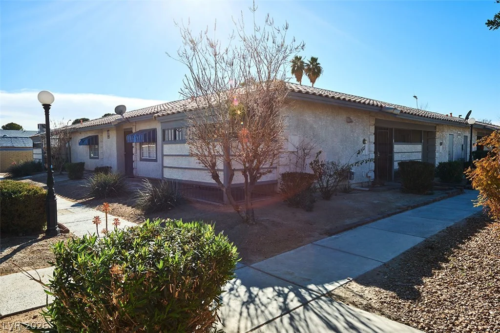 213 Lamb, Las Vegas, NV 89110