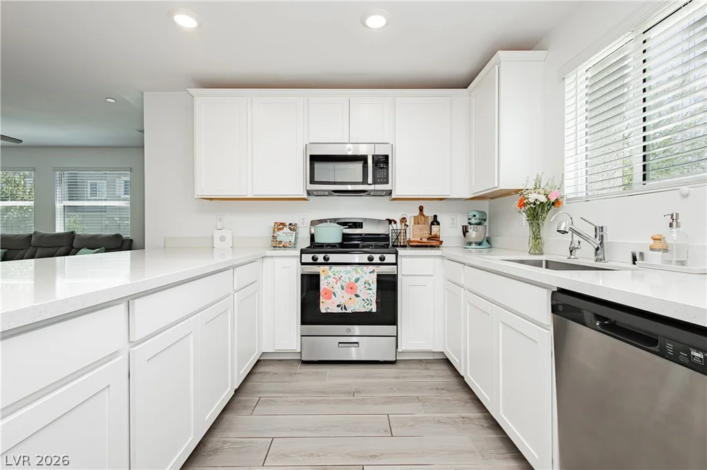 10713 Bendmore, Las Vegas, NV 89166
