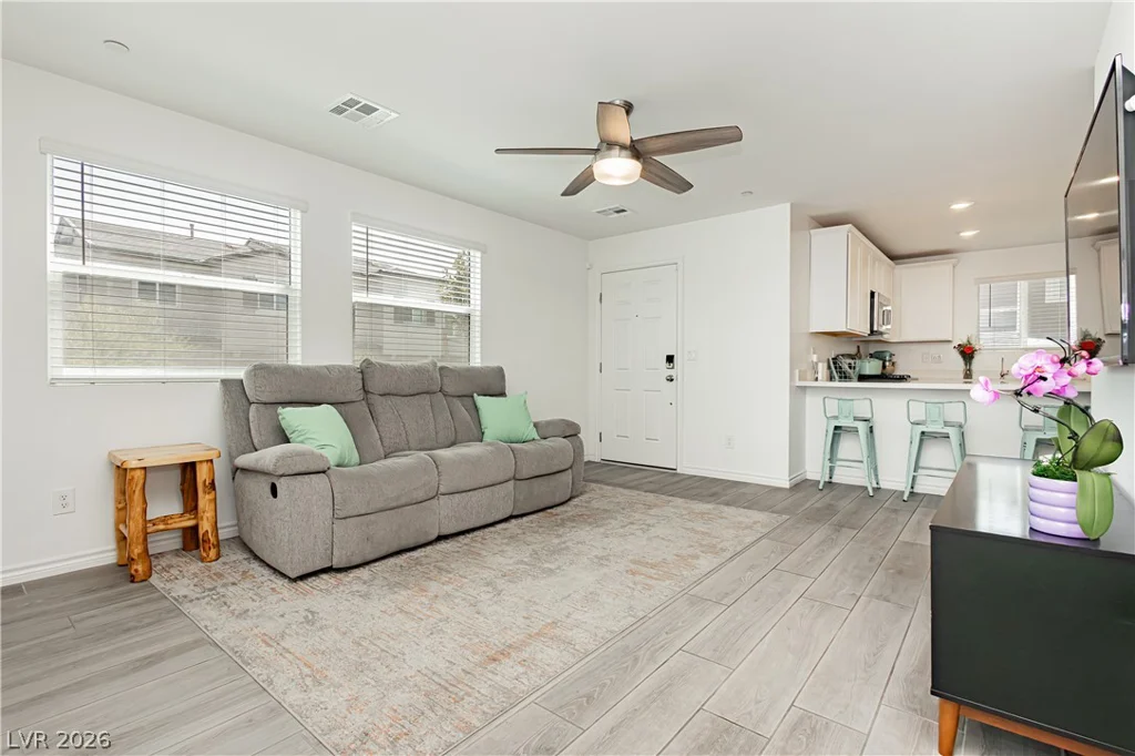 10713 Bendmore, Las Vegas, NV 89166