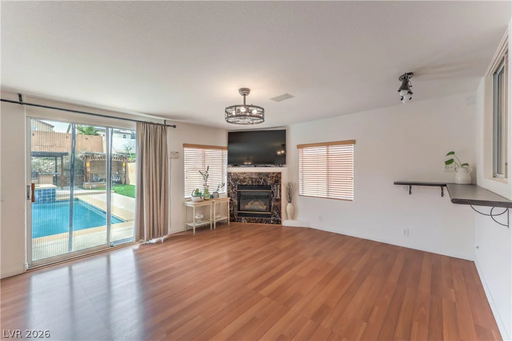 4563 Timaru, Las Vegas, NV 89147
