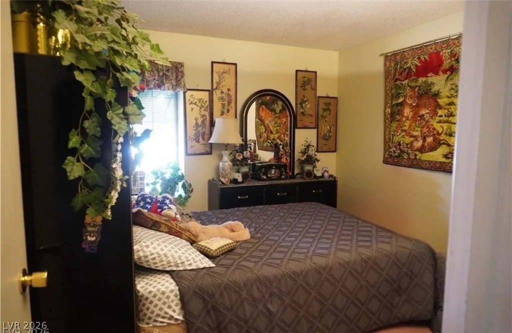 738 Loganrun, Las Vegas, NV 89110