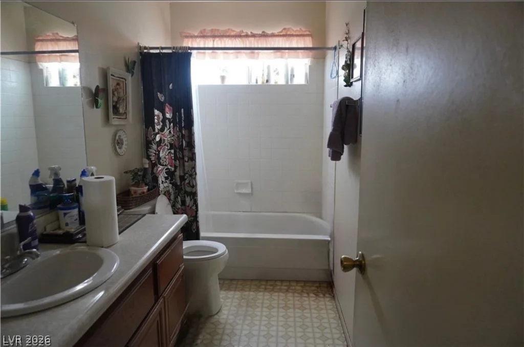 738 Loganrun, Las Vegas, NV 89110