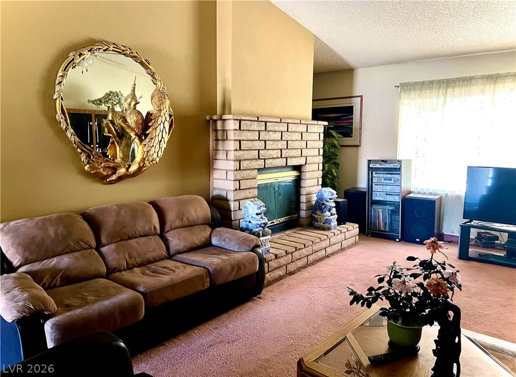 738 Loganrun, Las Vegas, NV 89110