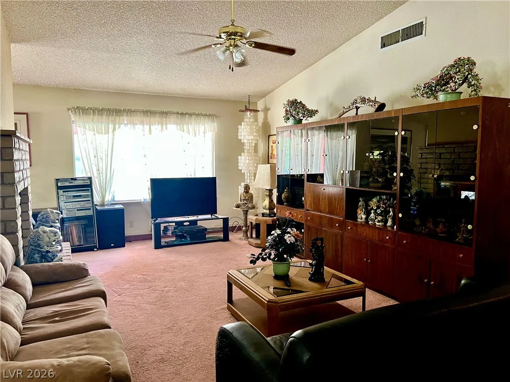 738 Loganrun, Las Vegas, NV 89110