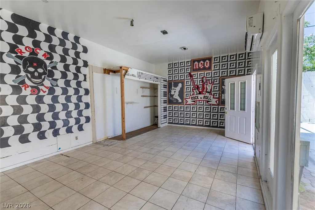 1908 Willoughby, Las Vegas, NV 89101