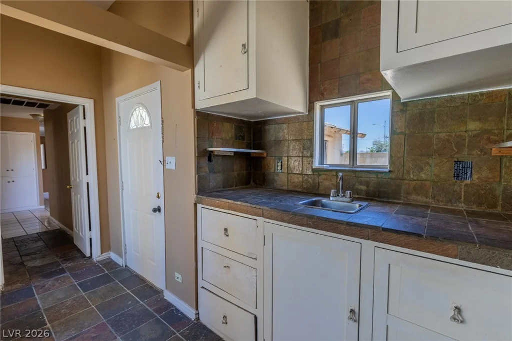 1908 Willoughby, Las Vegas, NV 89101