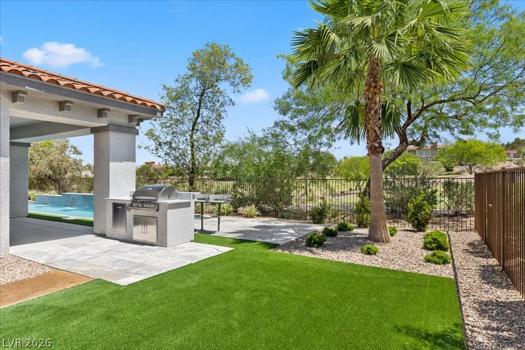 9 Rue Promenade, Henderson, NV 89011