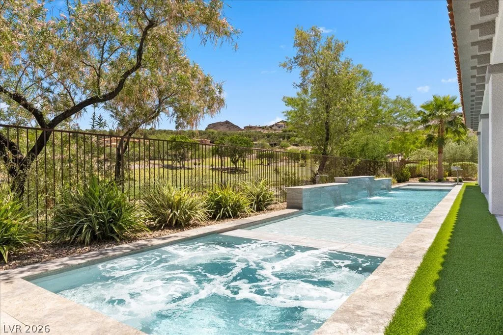 9 Rue Promenade, Henderson, NV 89011