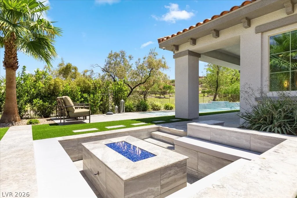 9 Rue Promenade, Henderson, NV 89011