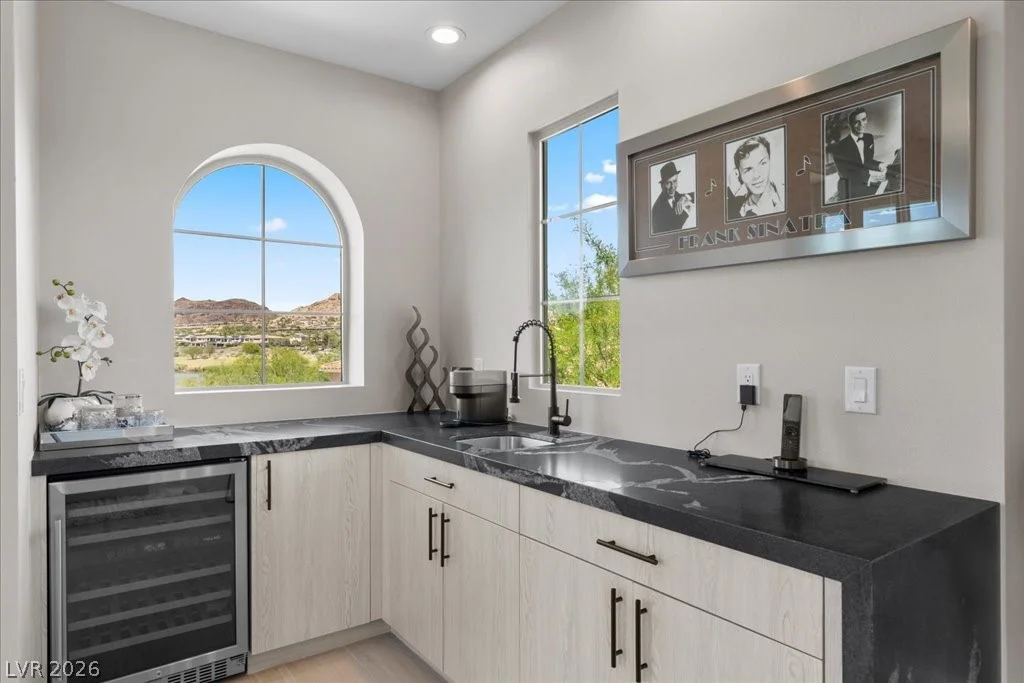 9 Rue Promenade, Henderson, NV 89011