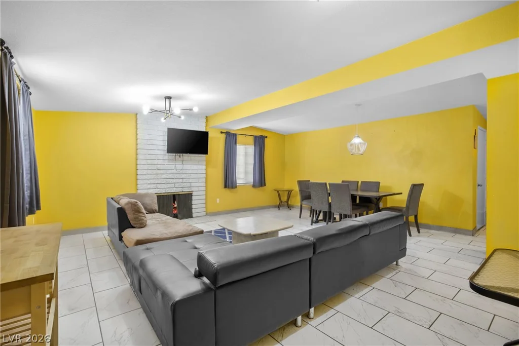344 Mallard, Las Vegas, NV 89107