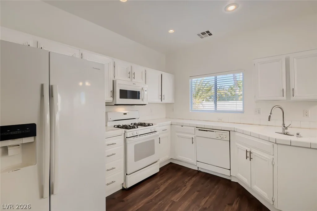 3168 Castle Canyon, Henderson, NV 89052