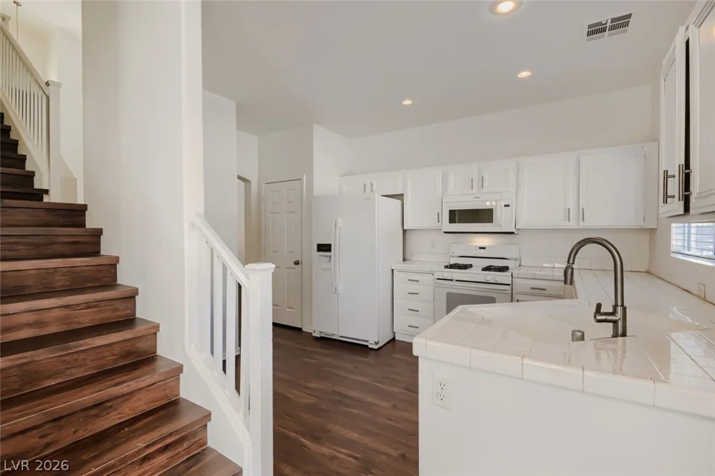 3168 Castle Canyon, Henderson, NV 89052