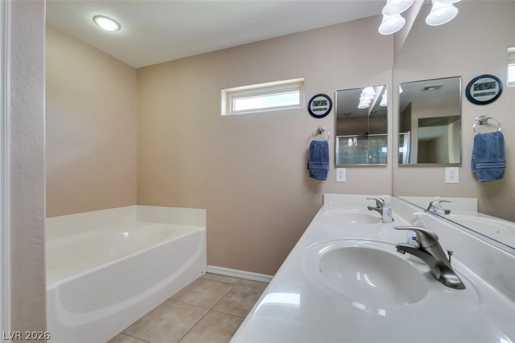156 Jay Porter, Henderson, NV 89002