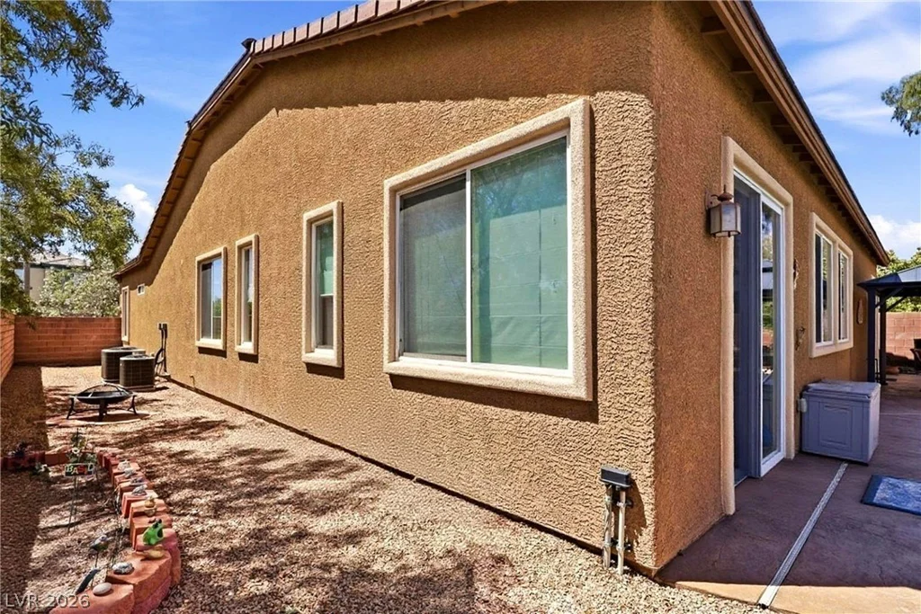 9152 Cowboy Inn, Las Vegas, NV 89178