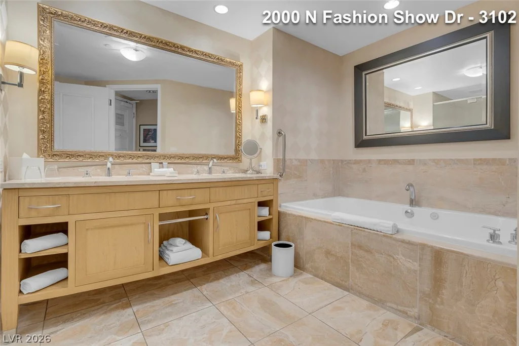 2000 Fashion Show, Las Vegas, NV 89109