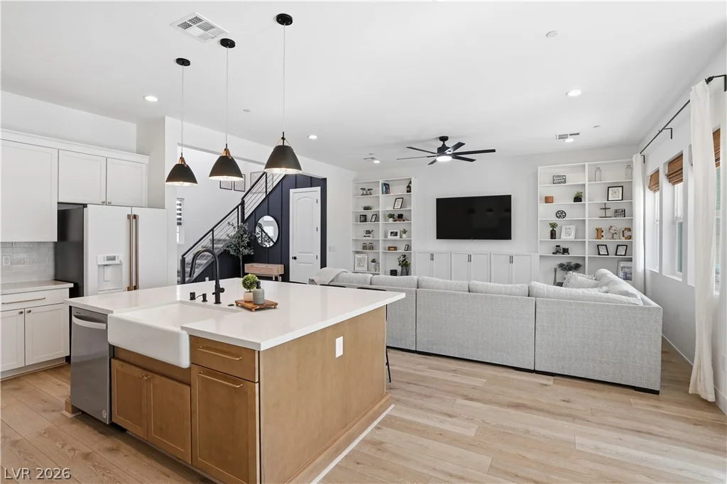 10125 Pleasant Knoll, Las Vegas, NV 89166